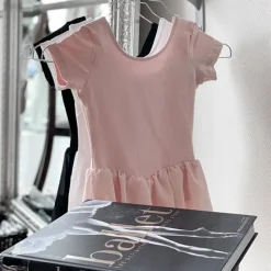 Børn Dansebutikken Gymnastikkjole Piger|Balletkjole Piger-Bloch sort dragt m.chiffon skørt til piger