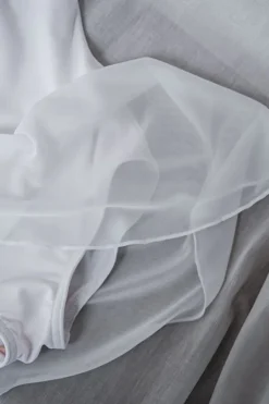 Børn Dansebutikken Gymnastikkjole Piger|Balletkjole Piger-Capezio hvid dragt m. skørt og chiffon ærmer