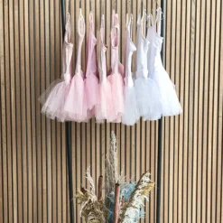Børn Dansebutikken Balletkjole Piger-Capezio hvid tutudragt med flæser til piger