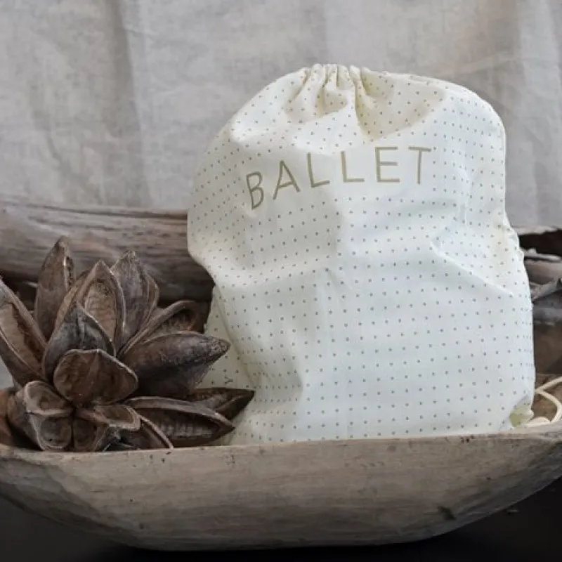 Dansebutikken Andet Til Ballet-Creme balletpose