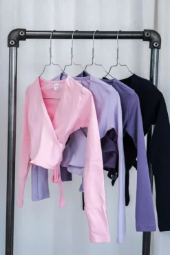 Børn Dansebutikken Ballet Toppe Børn-Cross-over marineblå overdel til piger Bloch