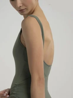 Dame Dansebutikken Balletdragter Damer-Dragt med rynkedetaljer i olivengrøn fra Grishko