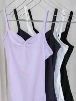 Dame Dansebutikken Balletdragter Damer-Dragt med tynde stropper og rynk i hvid fra Wear Moi