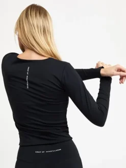 Dame Dansebutikken Pilates Overdele|Yogabluser-Drop of Mindfulness Carmen langærmet bluse i mat sort