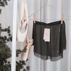 Dame Dansebutikken Ballet Underdele Damer-Flot kort olivengrøn balletskørt fra BalletRosa