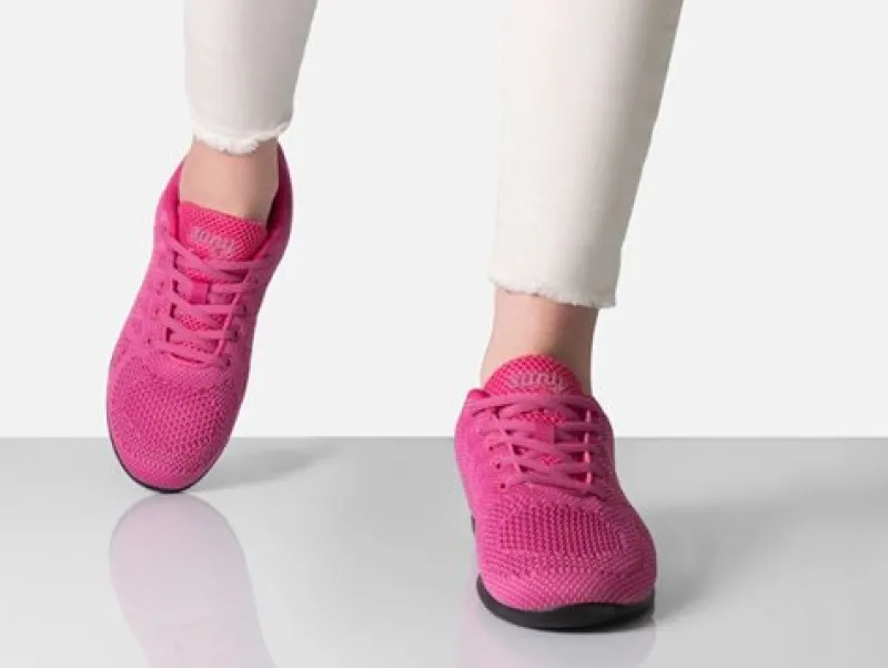 Dame Dansebutikken Salsasko Damer|Swingsko Damer-Fuschia farvet dansesneaker i åndbar strik til damer - Suny