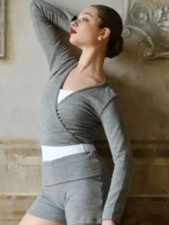 Dame Dansebutikken Ballet Strik Damer|Ballet Underdele Damer-Grå strik shorts til teen og damer Wear Moi