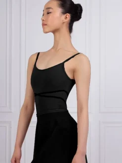 Dame Dansebutikken Balletdragter Damer-Grishko balletdragt i sort med elastik kryds foran