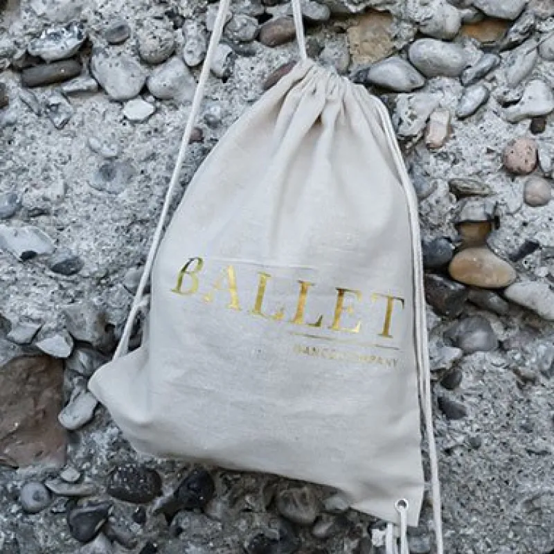 Dansebutikken Andet Til Ballet-Hør rygsæk/mulepose med guld BALLET skrift