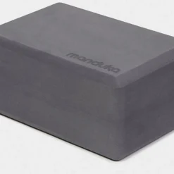 Dansebutikken Andet Til Yoga-Manduka foam yogablok i koksgrå