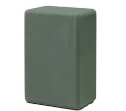 Dansebutikken Andet Til Yoga-Manduka foam yogablok i salvie grøn