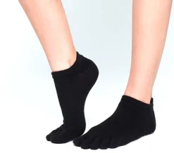 Dansebutikken Andet Til Yoga-Moonchild sorte toe socks til yoga