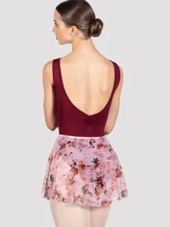 Dame Dansebutikken Underdele Damer|Ballet Underdele Damer-Pull on skørt med smukt rødlig print af blomster fra Bloch