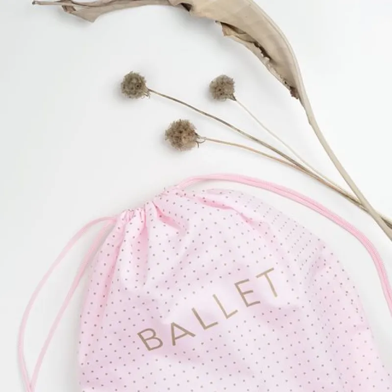 Dansebutikken Andet Til Ballet-Rosa balletpose