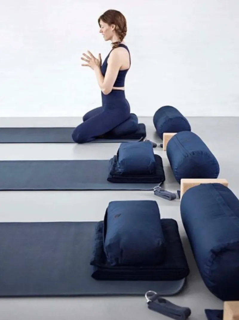 Dansebutikken Andet Til Yoga-Simple Days yogapølle i navy