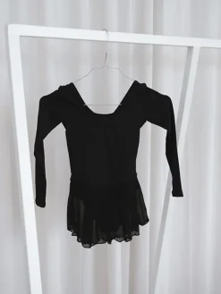 Børn Dansebutikken Balletkjole Piger-Wear Moi dragt med påsyet skørt i sort